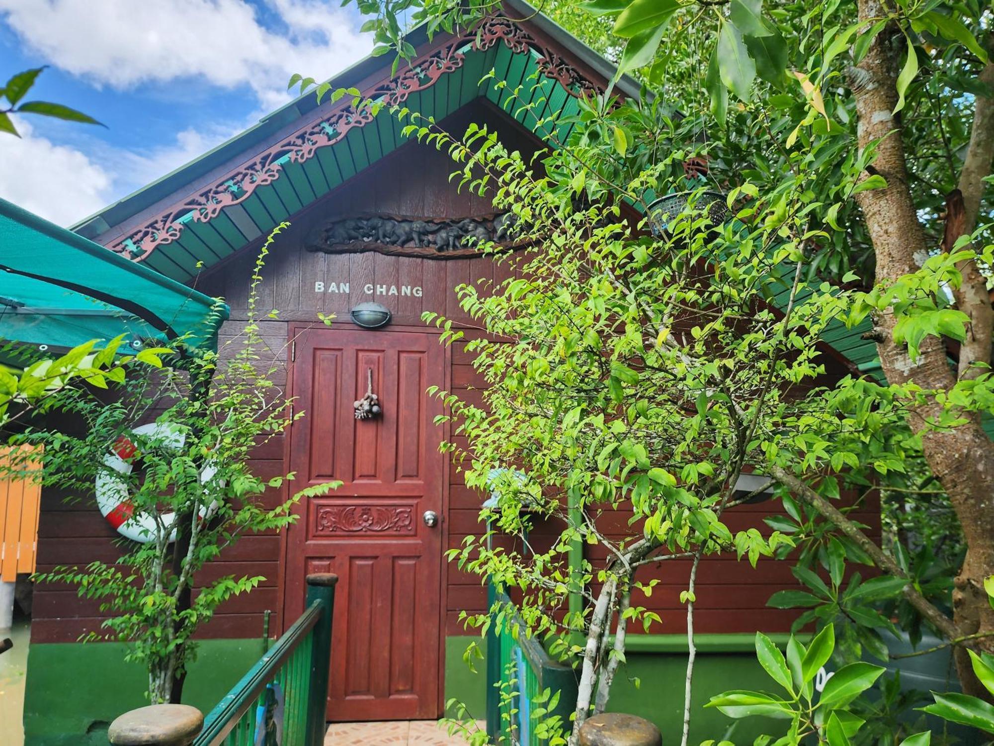 Phang Nga Bay Khanittha Homestay Ban Khiam Kültér fotó